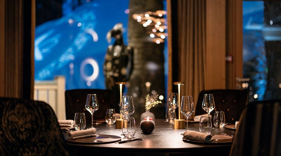 Lomqethyrax diner voor restaurantgasten